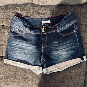 Royalty Wannabettabutt high waisted stretch shorts